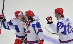 Россия после второго периода выигрывает у США на МЧМ в Мальме