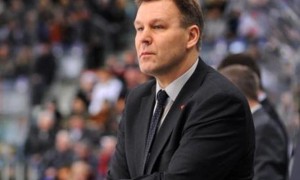 Омский «Авангард» на ближайшие матчи остался без тренера